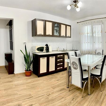 Appartamento Cazare Apartament Orşova Esterno foto