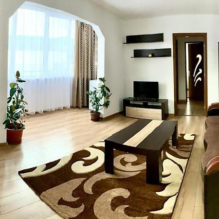 Appartamento Cazare Apartament Orşova Esterno foto