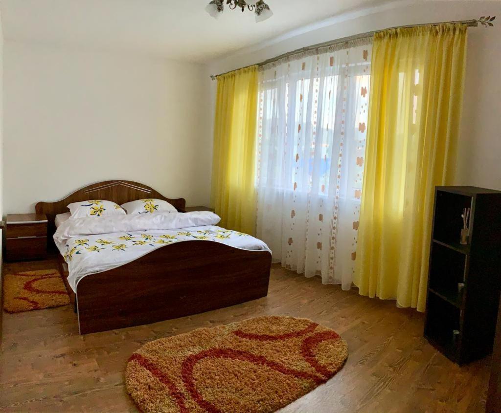 Appartamento Cazare Apartament Orşova Esterno foto