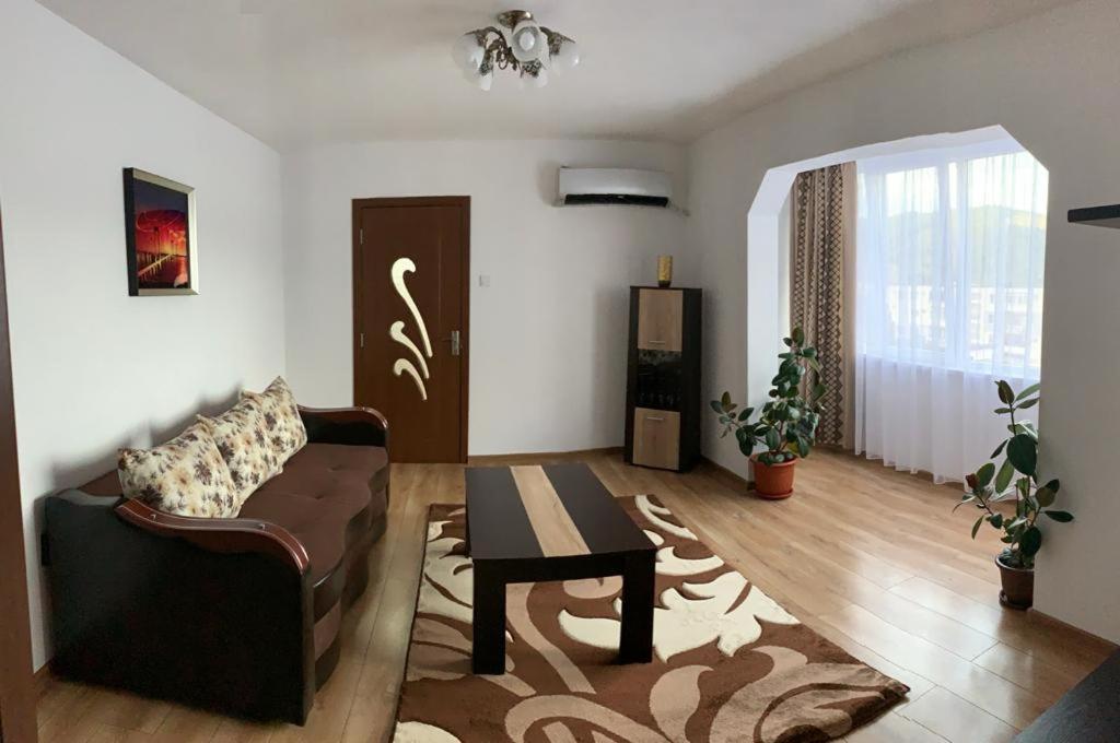 Appartamento Cazare Apartament Orşova Esterno foto